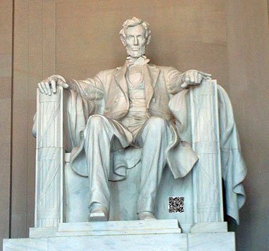 QR Codes on Historical Monuments